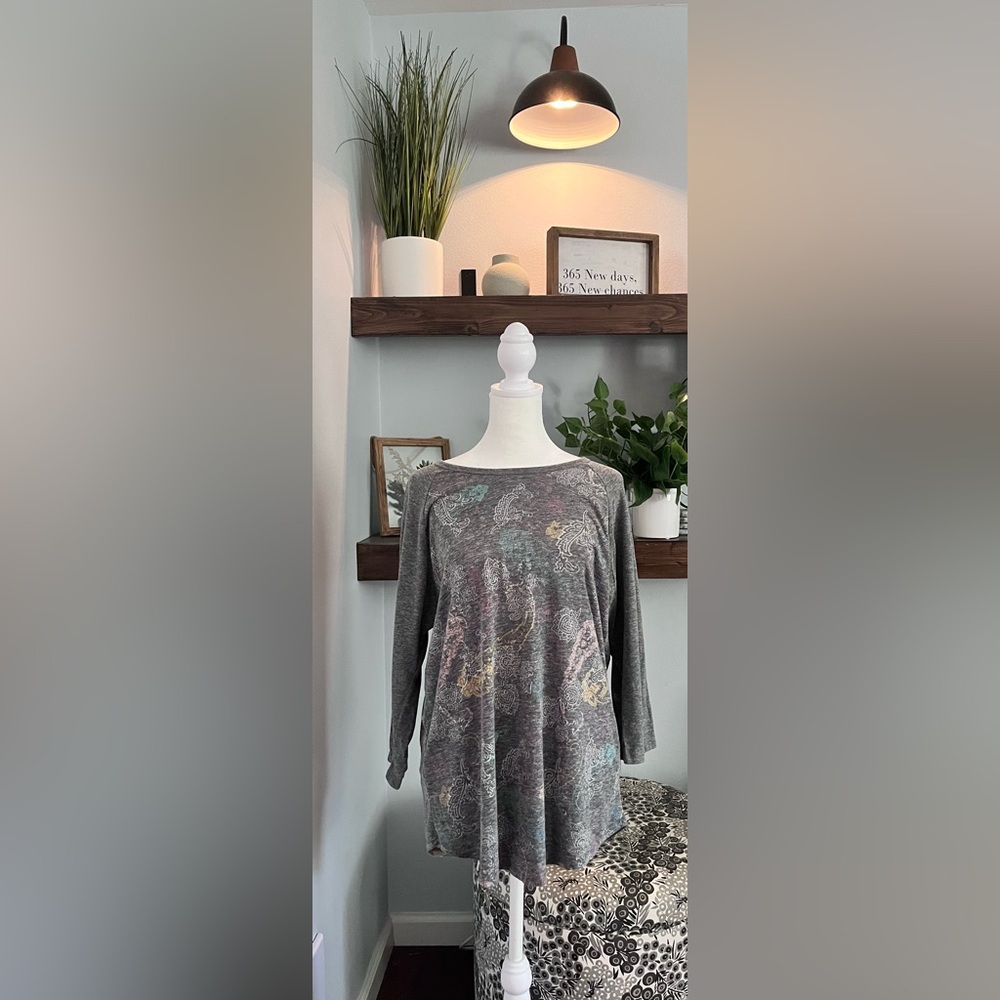 Lularoe Randy Gray Floral Long Sleeve Top